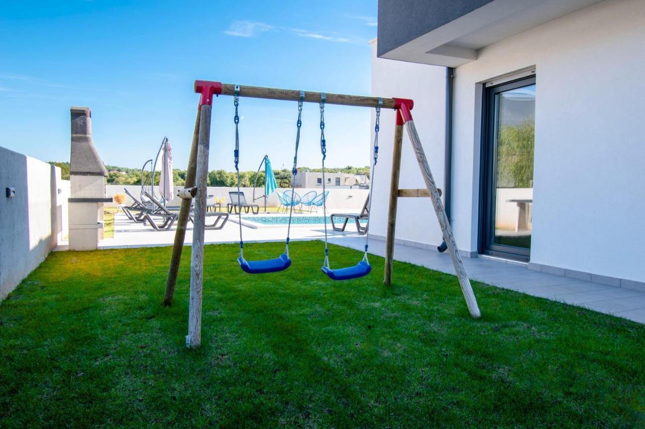 Villa Elite 1 & 2 With Two Pools Pula