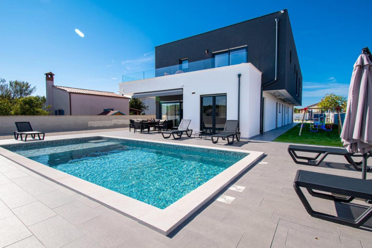 Villa Elite 1 & 2 With Two Pools Vila Pula